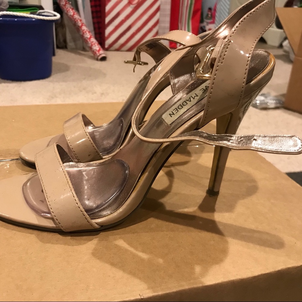 Steve Madden nude heels sz 8